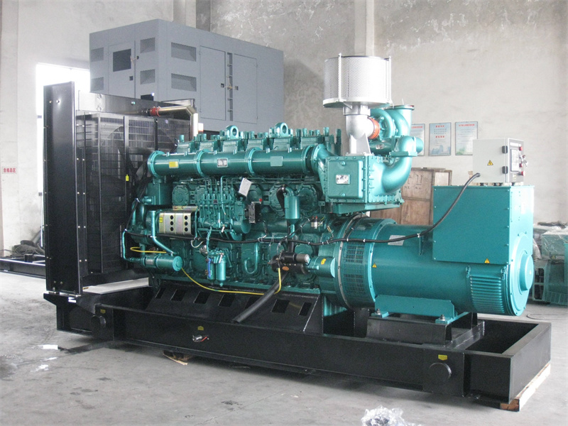 颍泉200KW 柴油发电机的油耗是多少?