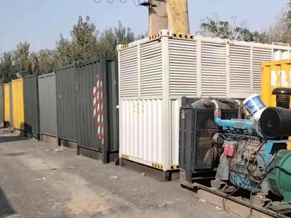 颍泉200KW柴油发电机机组每小时油耗是多少？